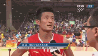 我还没问完，你别走呀体育gif搞笑图片