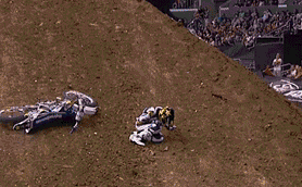 你是觉得我还不够惨体育gif搞笑图片