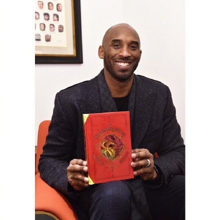 科比发布了新书 威兹纳德系列 训练营体育gif搞笑图片