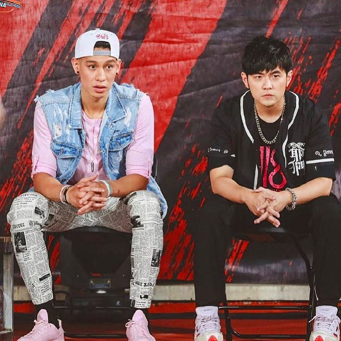 林书豪为周杰伦贴心翻译体育gif搞笑图片