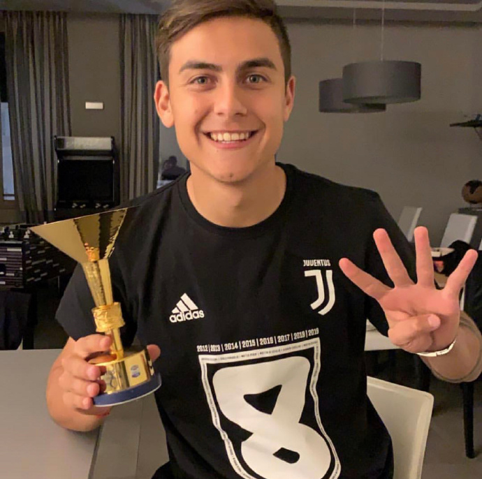 尤文获得的第四个冠军图体育gif搞笑图片