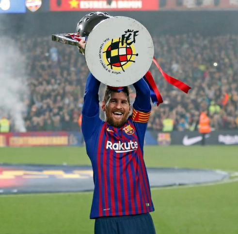 梅西联赛冠军图体育gif搞笑图片