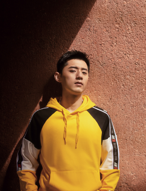 张继科昕薇刊封面图体育gif搞笑图片