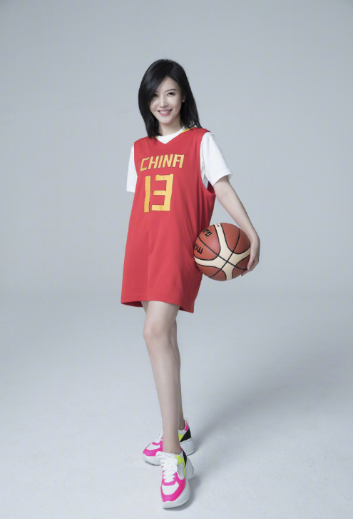 杨子姗篮球世界杯城市应援官图片体育gif搞笑图片