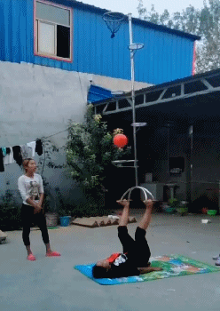 搞笑的体育运动玩篮球投篮动图体育gif搞笑图片
