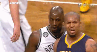 嘿！裁判他推我体育gif搞笑图片