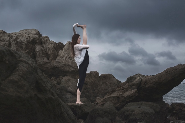 瑜伽拉伸动作图片体育gif搞笑图片