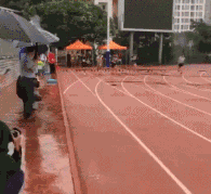 从哪里跌倒就从哪里爬起来体育gif搞笑图片