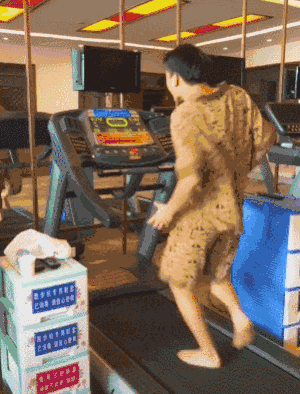 哥们你在不下来我就关电闸了体育gif搞笑图片