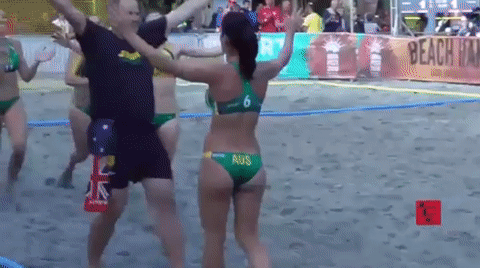 教练你旁边还缺人吗体育gif搞笑图片