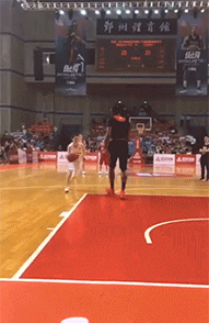 让你见识一下什么叫做身高优势体育gif搞笑图片