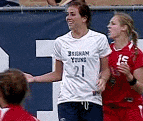 滚开，老挡我前面体育gif搞笑图片