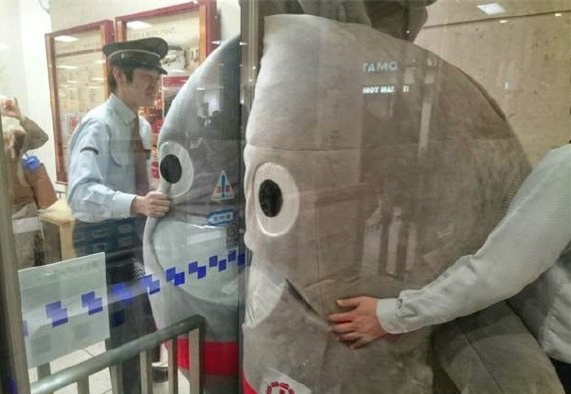 无论打横还是打竖，出不去啊综合gif搞笑图片