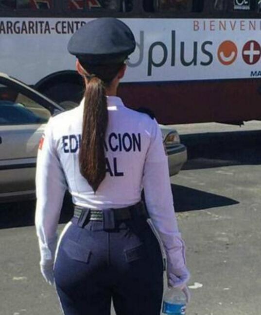 不知道袭警判几年？综合gif搞笑图片