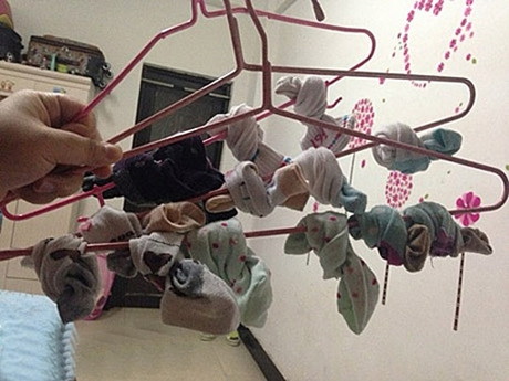 奇葩室友是这么晒衣服的～综合gif搞笑图片