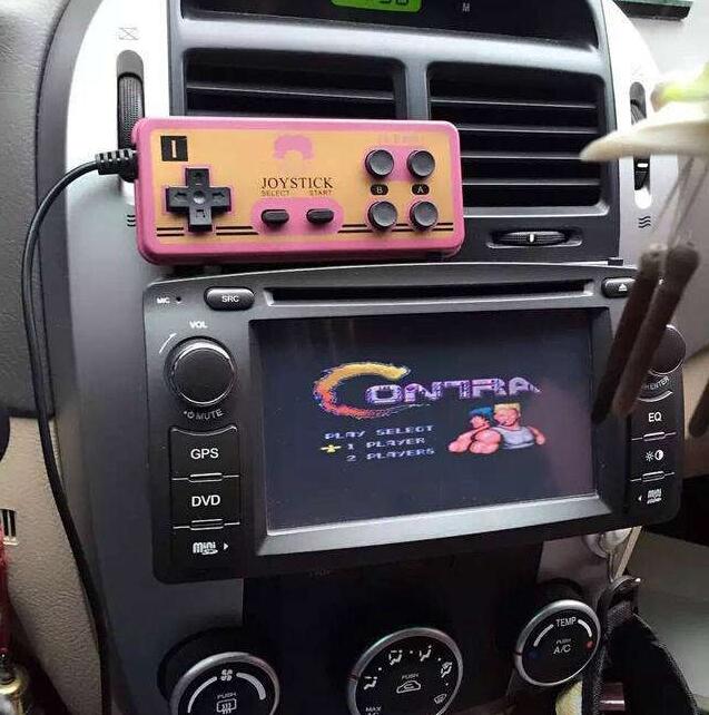 听着魂斗罗的BGM开车，会忍不住踩下油门横冲直撞的啊综合gif搞笑图片