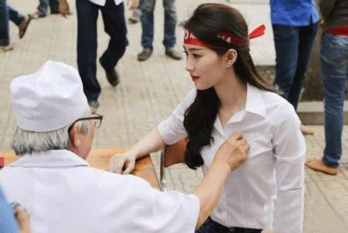 这就是我从小立志当一名医生的原因综合gif搞笑图片