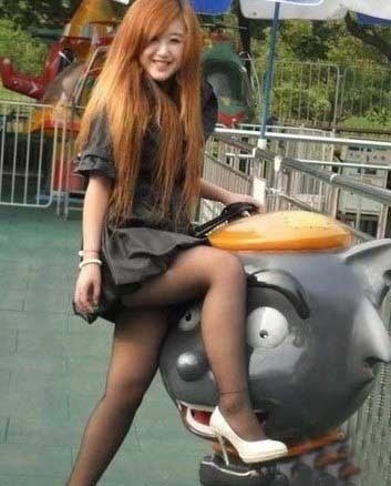 灰太狼的眼神瞬间亮了！综合gif搞笑图片