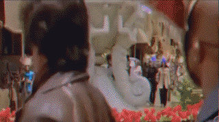 遥控枪？印度电影又开新挂综合gif搞笑图片