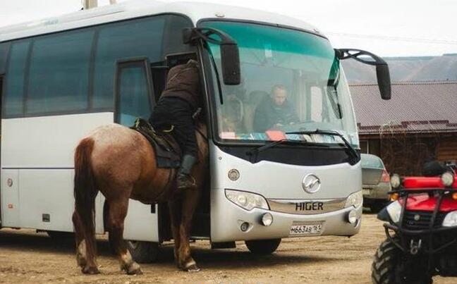 这位乘客，你这样可是要加钱的综合gif搞笑图片