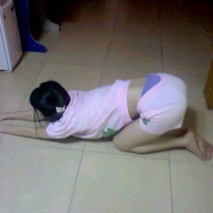 跪下趴地唱“征服”综合gif搞笑图片