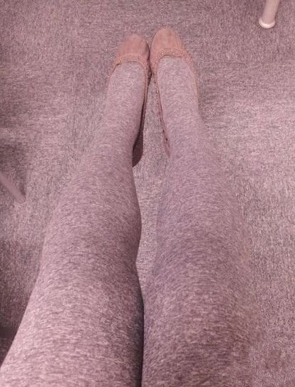 袜子和地毯撞色了综合gif搞笑图片