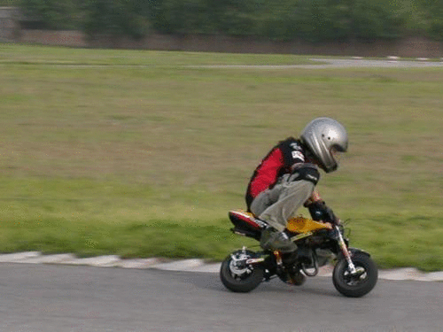 一辆摩托能坐多少人？最后一张惊呆了！综合gif搞笑图片