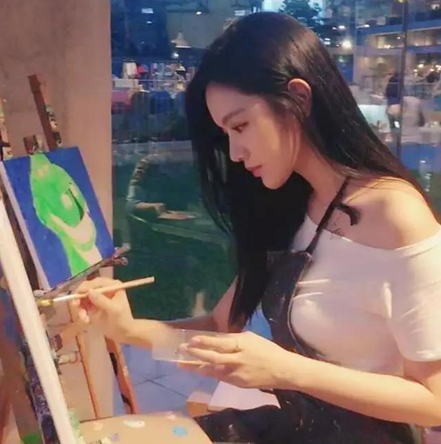 小姐姐，画个像多少钱？综合gif搞笑图片