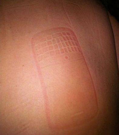 大家能看出是什么手机吗？综合gif搞笑图片