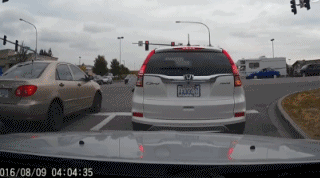 说出来你们可能不信，我开车把自己给压了综合gif搞笑图片