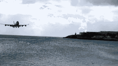 这样飞行员必须要重用，技术高超综合gif搞笑图片