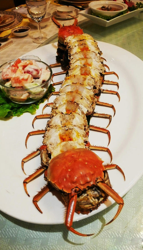 我爱吃螃蟹，可是这盘大螃蟹还真把我吓了一跳综合gif搞笑图片