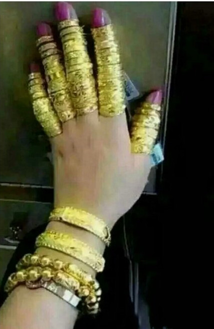 大家觉得我今天做的指甲好看吗？综合gif搞笑图片