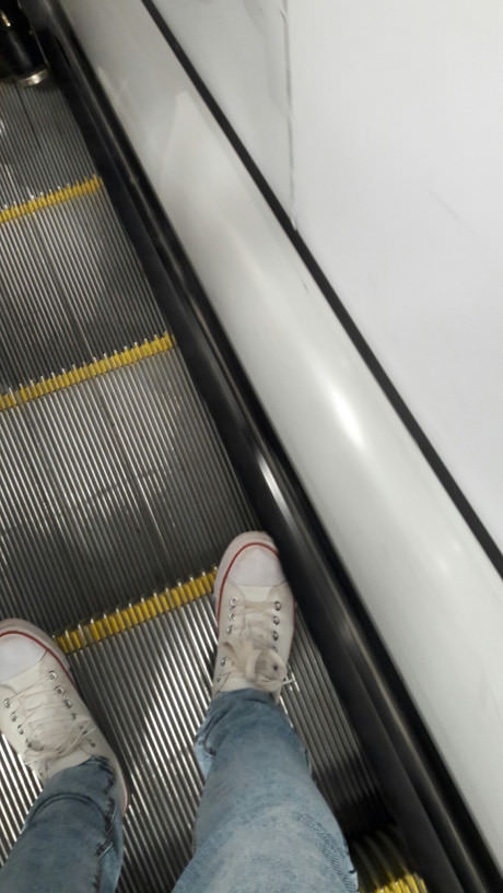 你们有没有试过这样擦鞋？综合gif搞笑图片