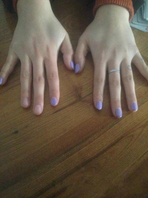 妹子对自己挺狠的啊综合gif搞笑图片