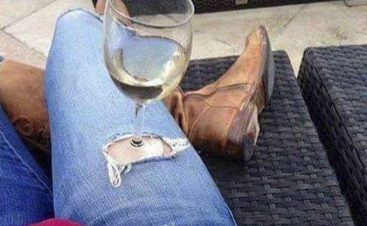 破洞牛仔裤的真正用途是这个综合gif搞笑图片