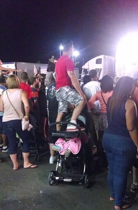 这孩子是充话费送的吧综合gif搞笑图片