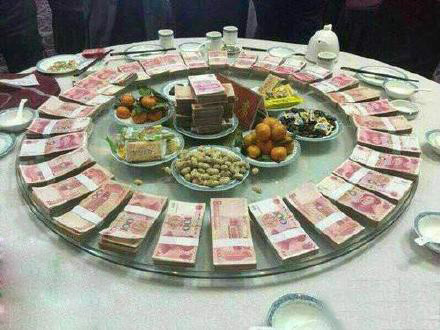 好喜欢这样的年夜饭综合gif搞笑图片