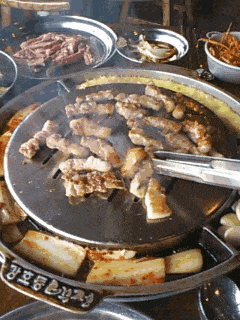 把你的口水咽回去，看看就好综合gif搞笑图片