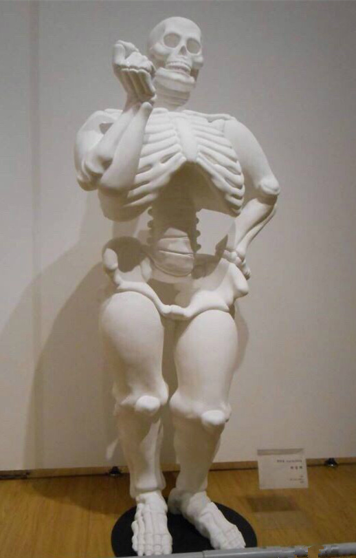 当有女生说自己减肥不成功是因为骨架大时我脑中的画面综合gif搞笑图片