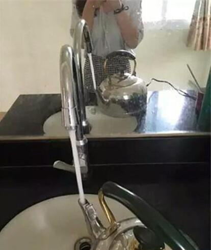 酱紫接水真的很好吗综合gif搞笑图片