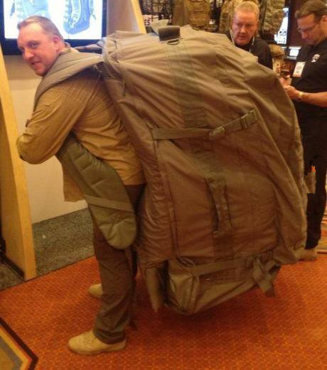 大概每个宿舍都有一个开学日这样来学校的童鞋综合gif搞笑图片