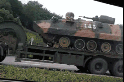 你应该庆幸那不是一辆坦克综合gif搞笑图片