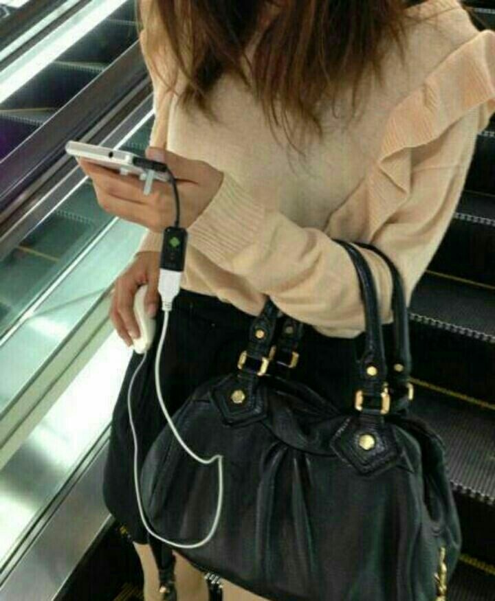 手机触屏坏了还可以这样用？我读书少，你不要骗我综合gif搞笑图片