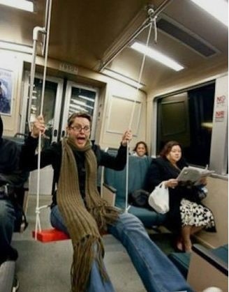 地铁里的极品综合gif搞笑图片