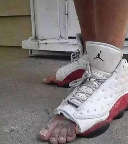 其他鞋都弱爆了，这才是今年最新款综合gif搞笑图片