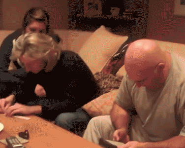 熊孩子还很准嘛，都没有脱靶综合gif搞笑图片