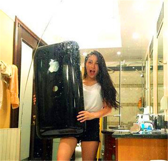 这是今天的自拍工具综合gif搞笑图片