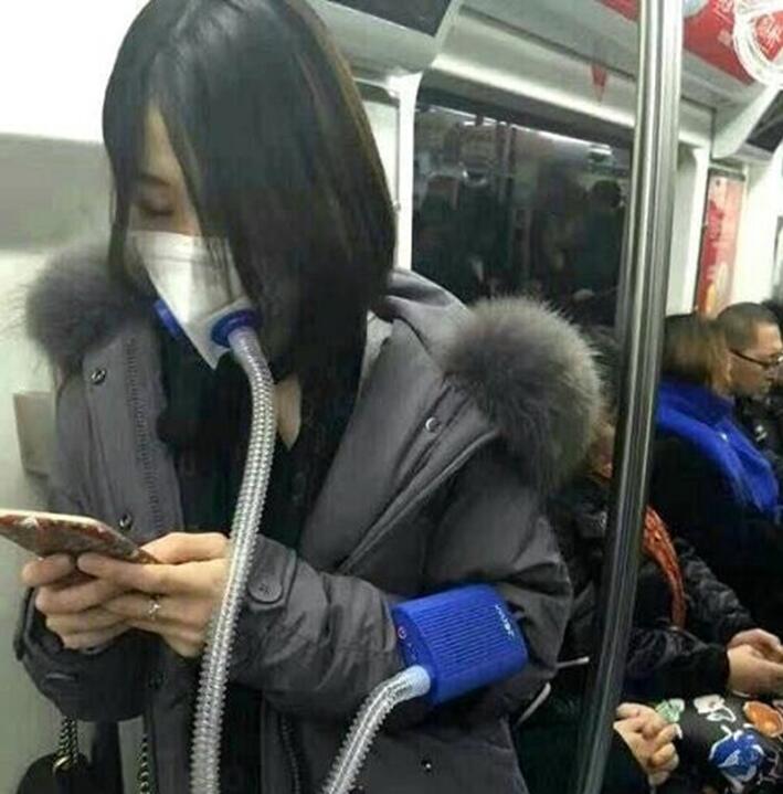 以前科幻片预测到了的场景现在已经成现实了综合gif搞笑图片