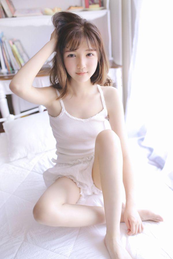 妹子刚睡醒吗？综合gif搞笑图片